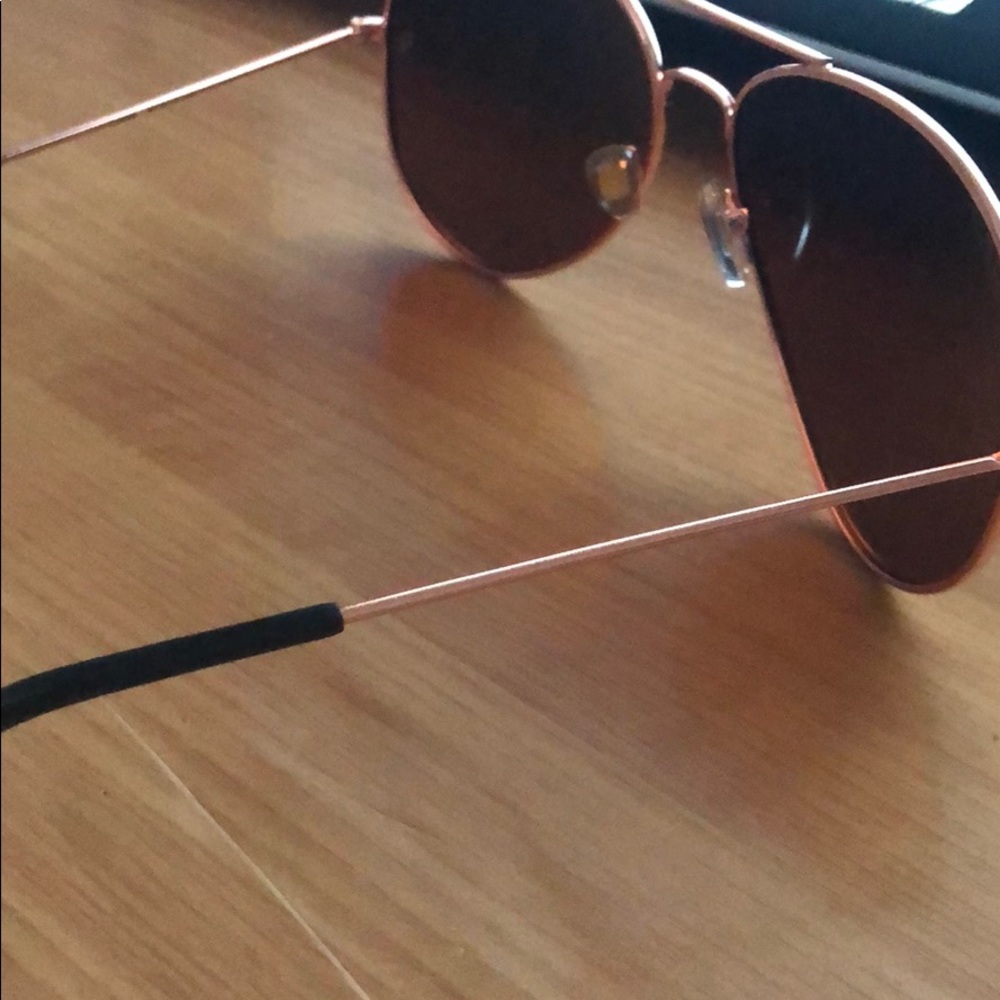 RB Aviator Gold/Brown Sunglasses Comes with case - Picture 4 of 4